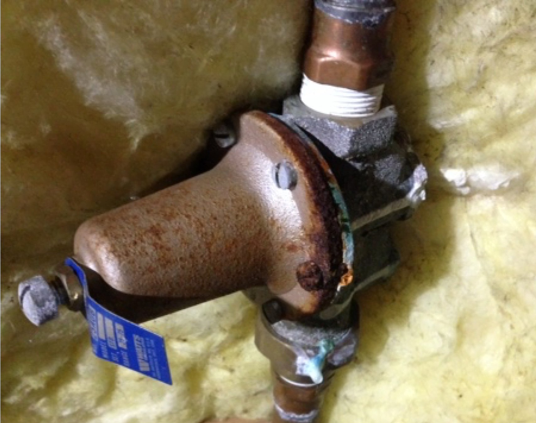 Water pressure regulator. Reduces the higher pressure in to a 25 - 75psi range.