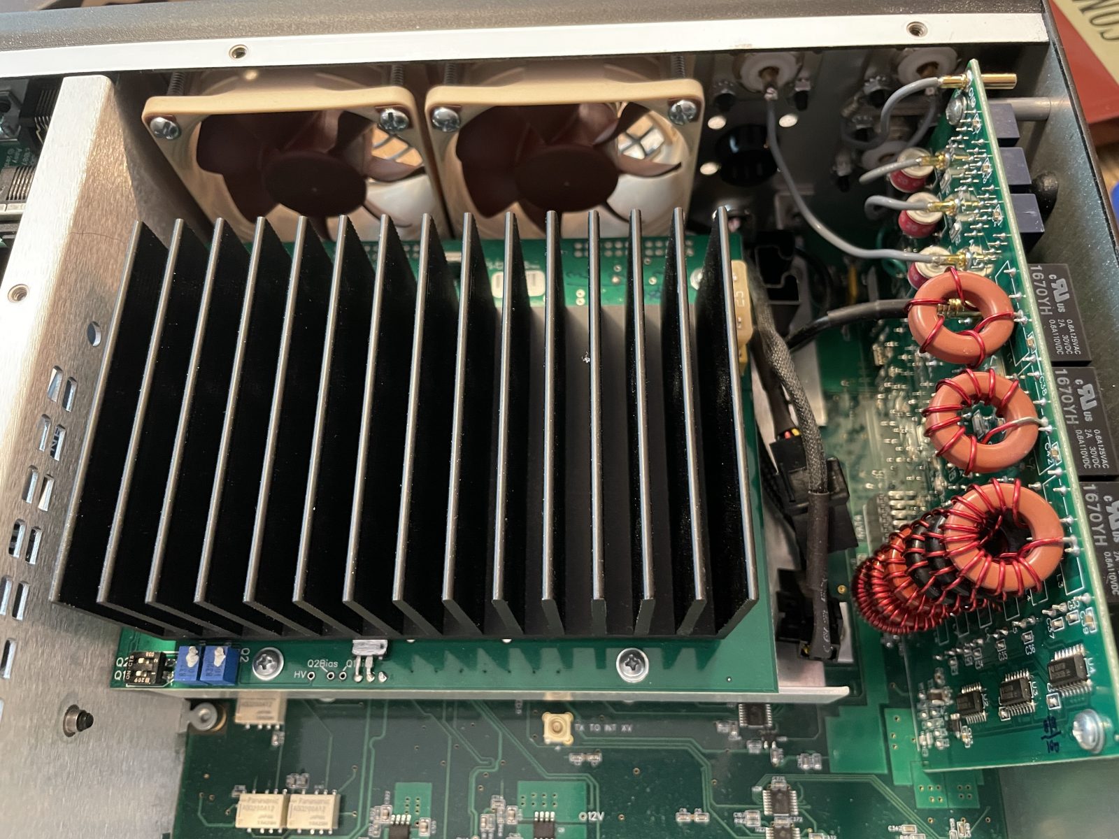 Inside, right-half of the Elecraft K4D with the new Noctua Fans installed